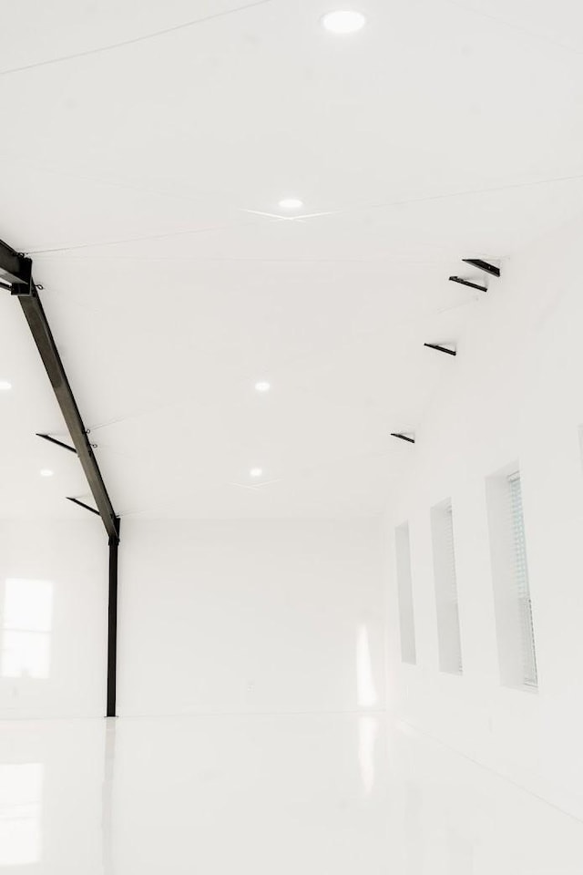 room details featuring recessed lighting