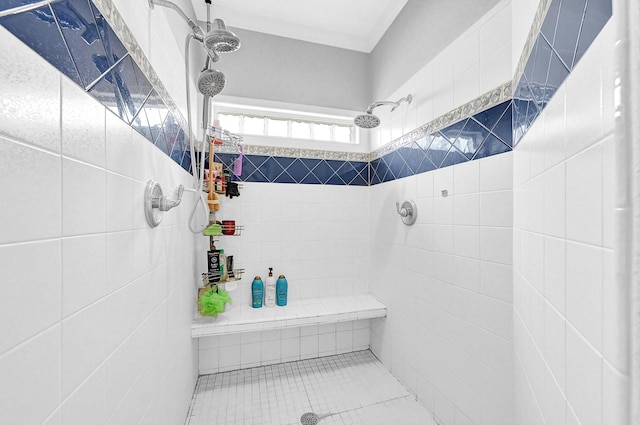 bathroom featuring a tile shower