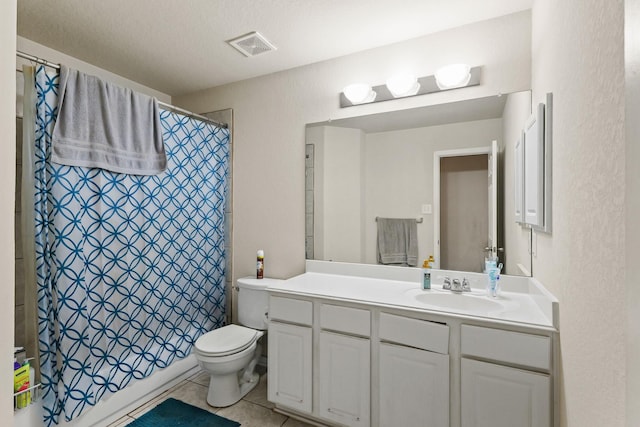 full bath with tile patterned flooring, toilet, curtained shower, and vanity