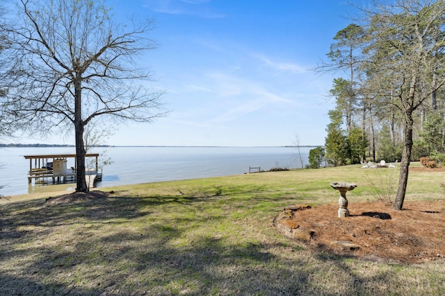 view of yard with a water view