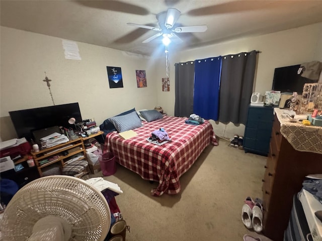 bedroom with carpet flooring and ceiling fan