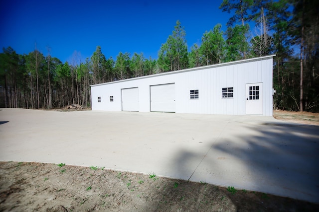 view of detached garage