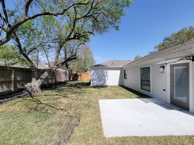 view of yard featuring a fenced backyard and a patio area