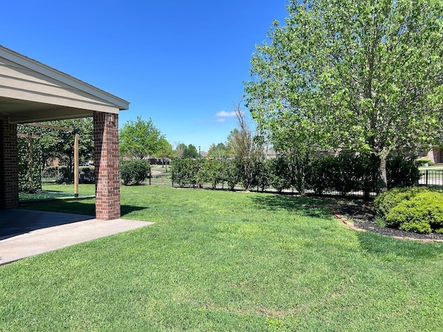 view of yard with a patio area