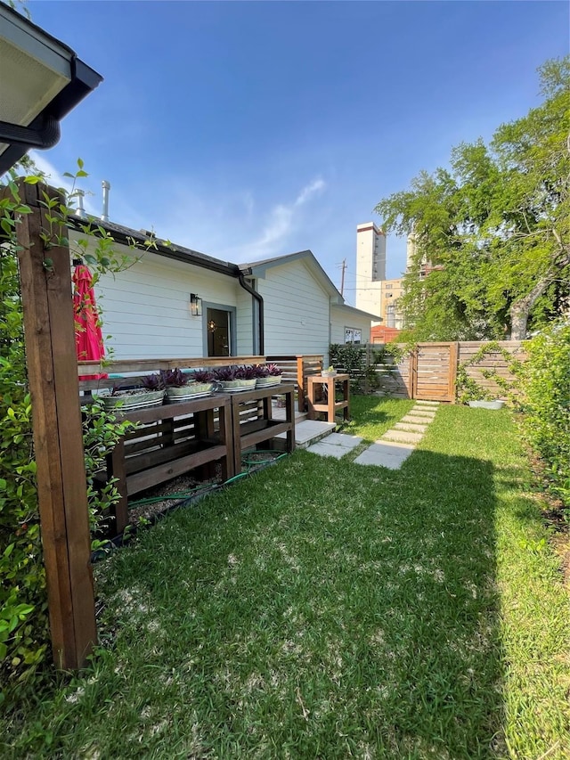 view of yard featuring fence