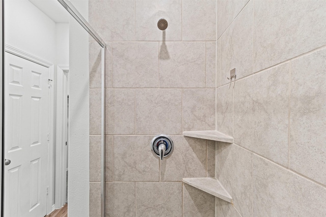 10718 Soapberry Ct, Tomball, TX 77375 - interior details featuring tiled shower