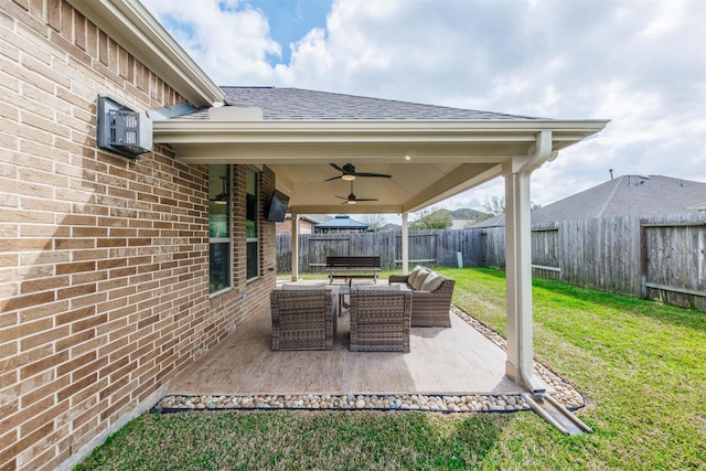 view of patio featuring a ceiling fan and a fenced backyard