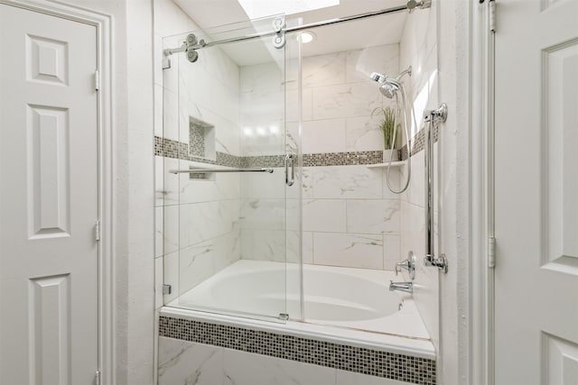 full bath with tiled shower / bath combo