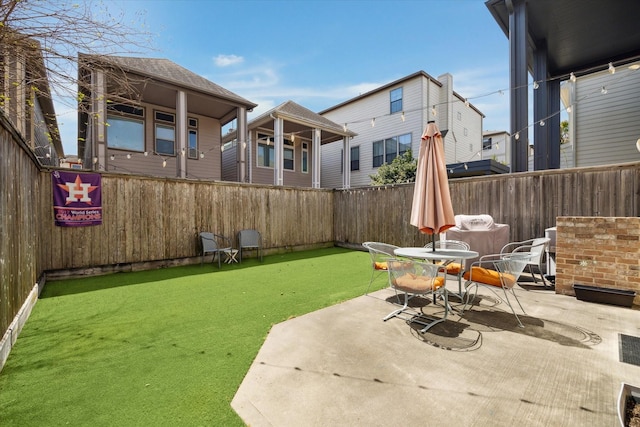 view of patio featuring a fenced backyard