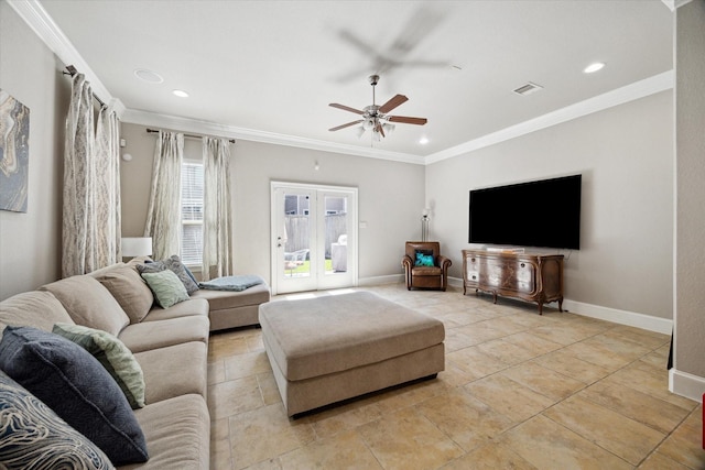 living area with a ceiling fan, visible vents, baseboards, recessed lighting, and crown molding