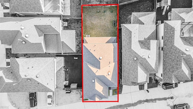 drone / aerial view featuring a residential view