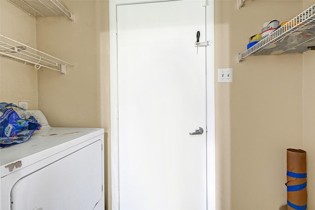 8639 Pearl Point St, Houston, TX 77044 - laundry room featuring washer / dryer