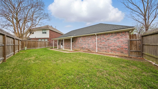 view of yard featuring a fenced backyard