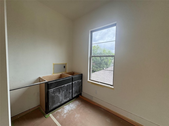 710 E 18th St, Houston, TX 77008 - interior space featuring baseboards