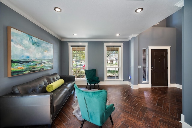 living room with recessed lighting, baseboards, and ornamental molding