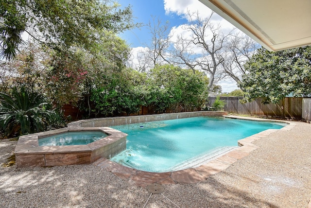 26 Schubach Dr, Sugar Land, TX 77479 - view of pool featuring a fenced backyard and a pool with connected hot tub