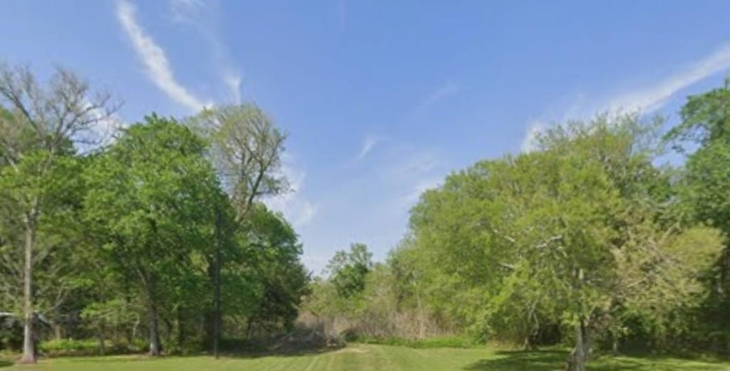 000 Selkirk Cir, Matagorda, TX 77414