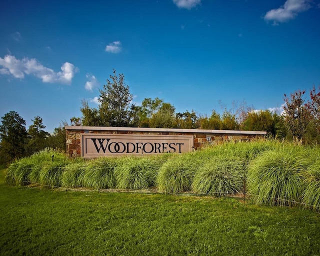 535 Oakview Bend Dr, Montgomery, TX 77316 - community / neighborhood sign with a lawn