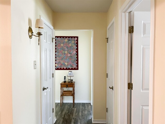 518 Lcr 902, Jewett, TX 75846 - corridor featuring dark wood finished floors and baseboards