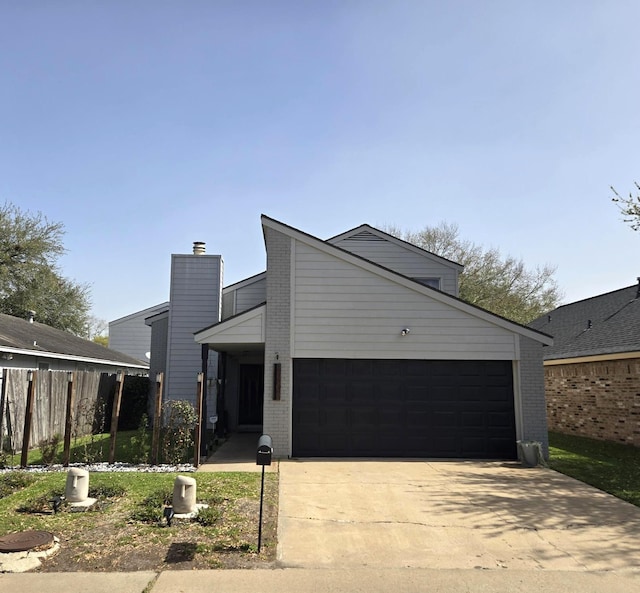 2203 Dowling Dr, Richmond, TX 77469 - photo 1