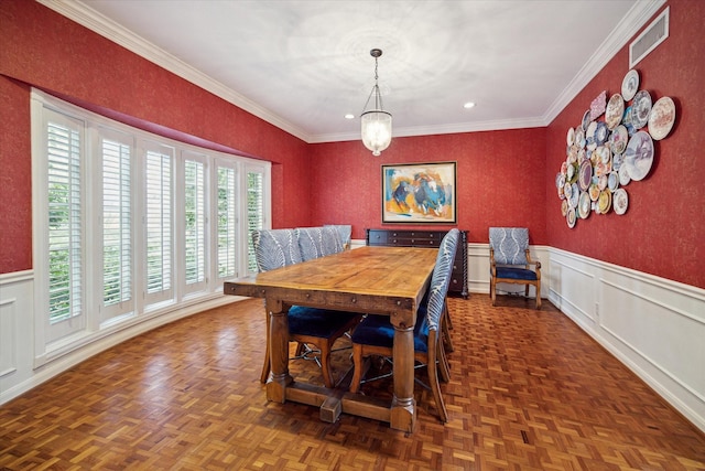 11340 Holidan Way, Piney Point Village, TX 77024 - dining area featuring wainscoting, ornamental molding, and visible vents