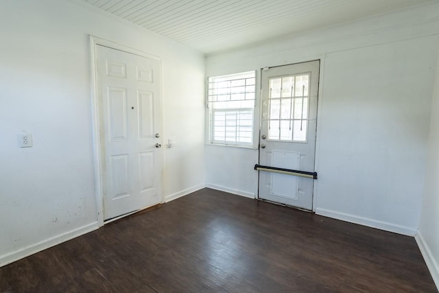 1922 Tabor St, Houston, TX 77009 - entrance foyer featuring dark wood-style floors and baseboards