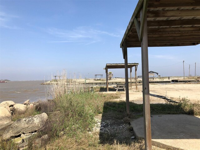 1228 Van Sant, Gilchrist, TX 77617