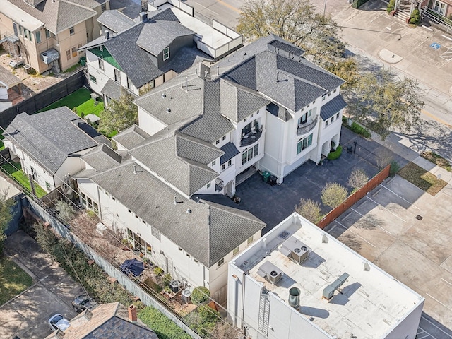 birds eye view of property featuring a residential view