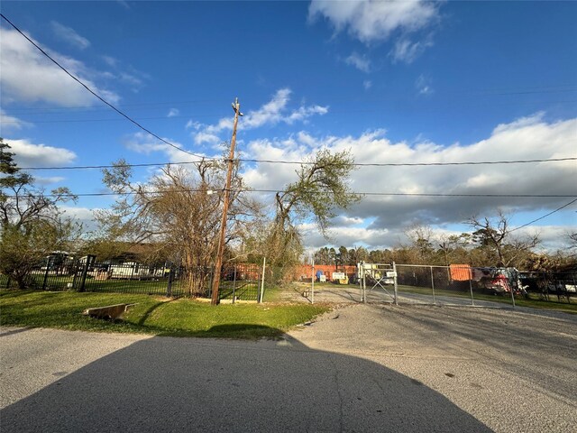 4805 E O S T Dr, Houston, TX 77013 - photo 10