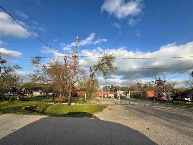 4805 E O S T Dr, Houston, TX 77013 - photo 11