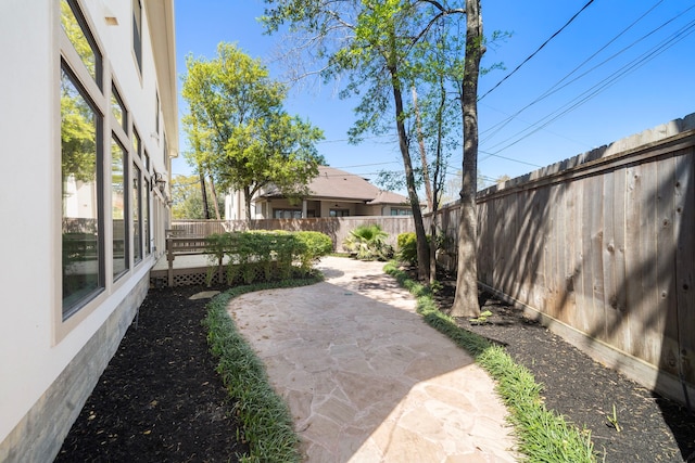 4628 Beech St, Bellaire, TX 77401 - fenced backyard with a patio
