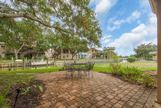 89 Bayou Ln, Kemah, TX 77565 - view of patio