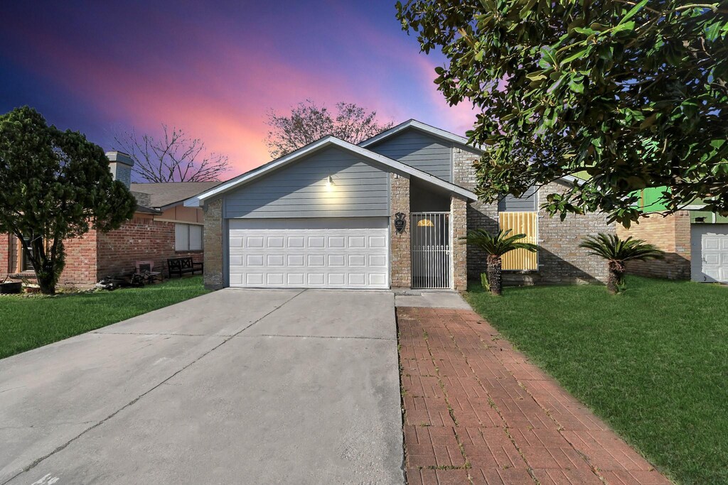 547 Walston Ln, Houston, TX 77060 - photo 1