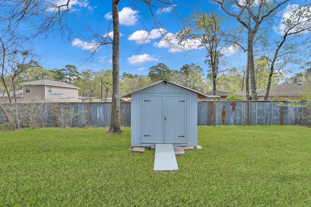 1015 Chickasaw Dr, Montgomery, TX 77316 - view of shed with a fenced backyard