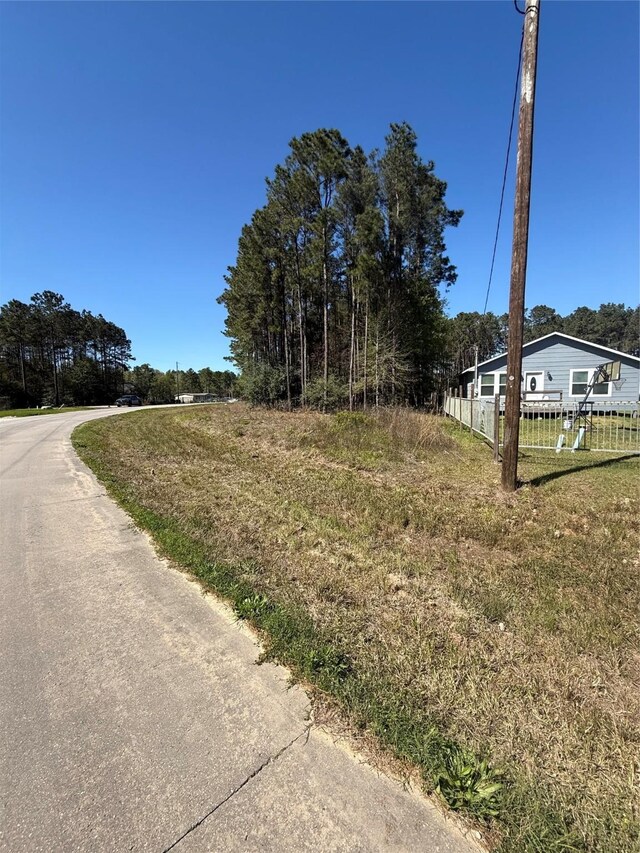 515 County Road 3545, Cleveland, TX 77327