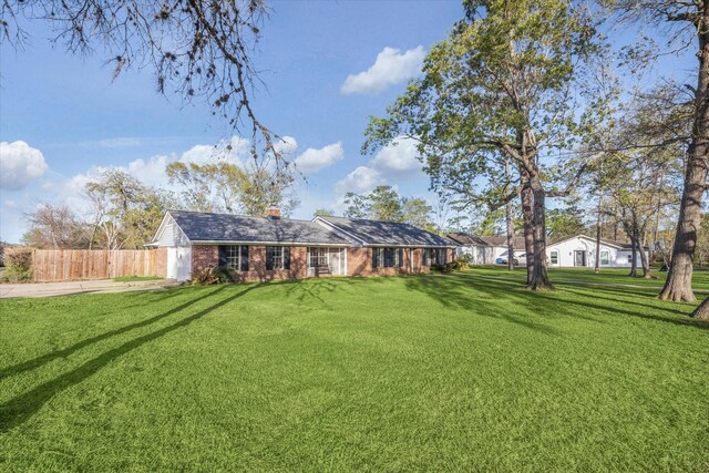 101 Royal Ct, Friendswood, TX 77546 - view of yard with concrete driveway