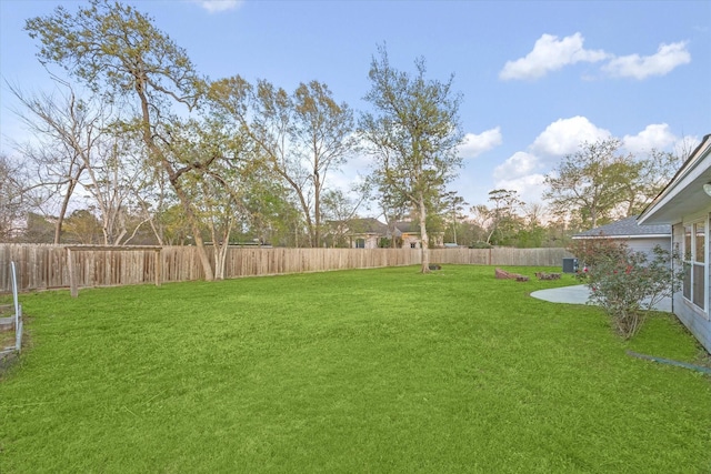 101 Royal Ct, Friendswood, TX 77546 - view of yard