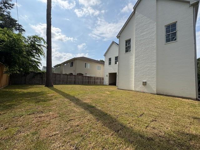 7203 Tickner St, Houston, TX 77055 - view of yard