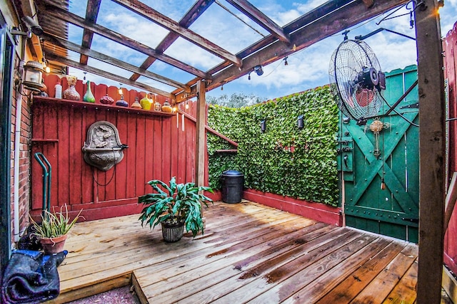 11525 Burdine St Unit 421, Houston, TX 77035 - view of wooden deck