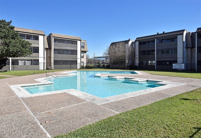 3035 Walnut Bend Ln Unit 15, Houston, TX 77042 - photo 2