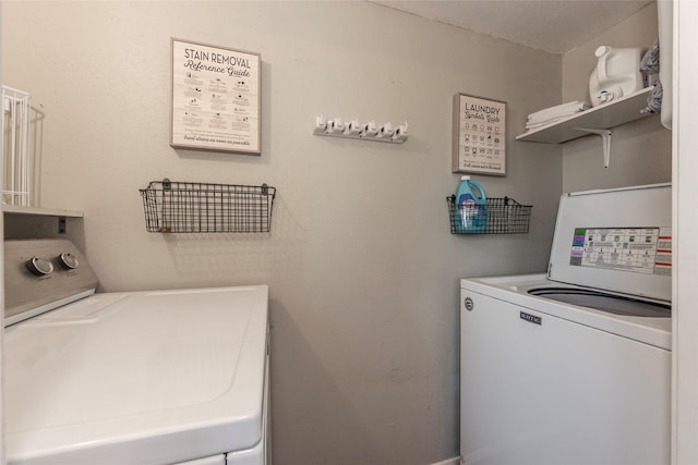 908 Calico Jack Cv, Galveston, TX 77554 - washroom featuring washer and clothes dryer
