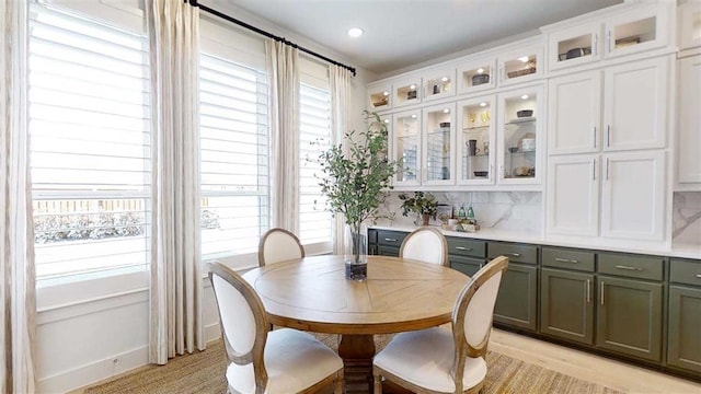 12043 Lake View Blvd, Mont Belvieu, TX 77523 - dining area with recessed lighting