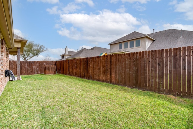 1415 Nacogdoches Valley Dr, League City, TX 77573 - view of yard featuring a fenced backyard
