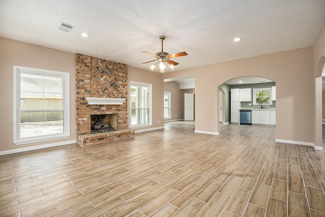 605 Kings Ct, Dickinson, TX 77539 - photo 4