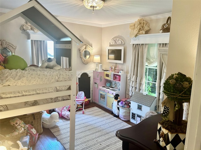 834 Lamonte Ln, Houston, TX 77018 - bedroom featuring ornamental molding and wood finished floors