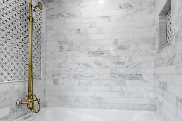 15407 Oaklawn Park Dr, Houston, TX 77069 - full bath with a bath
