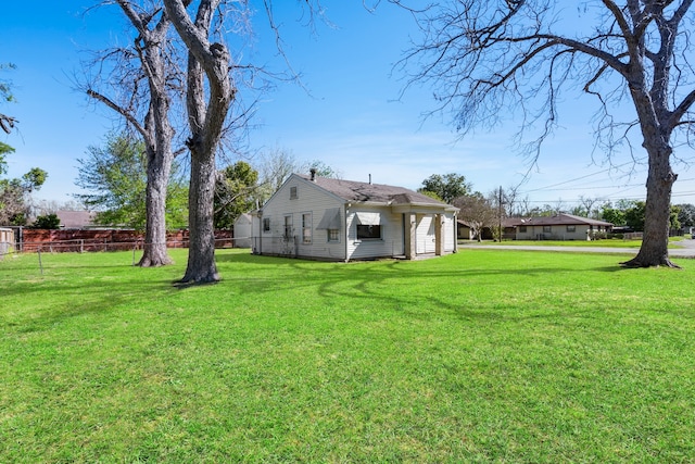 1017 Canadian St, Houston, TX 77009 - view of yard featuring fence
