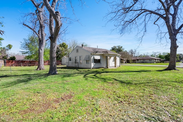 1017 Canadian St, Houston, TX 77009 - view of yard featuring fence