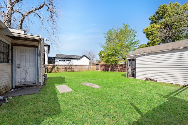 1017 Canadian St, Houston, TX 77009 - view of yard with a fenced backyard