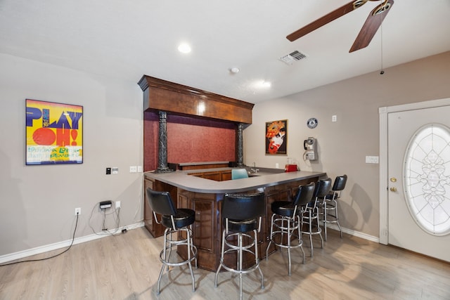 17207 Penick Rd, Waller, TX 77484 - indoor wet bar featuring a ceiling fan, wood finished floors, baseboards, and recessed lighting